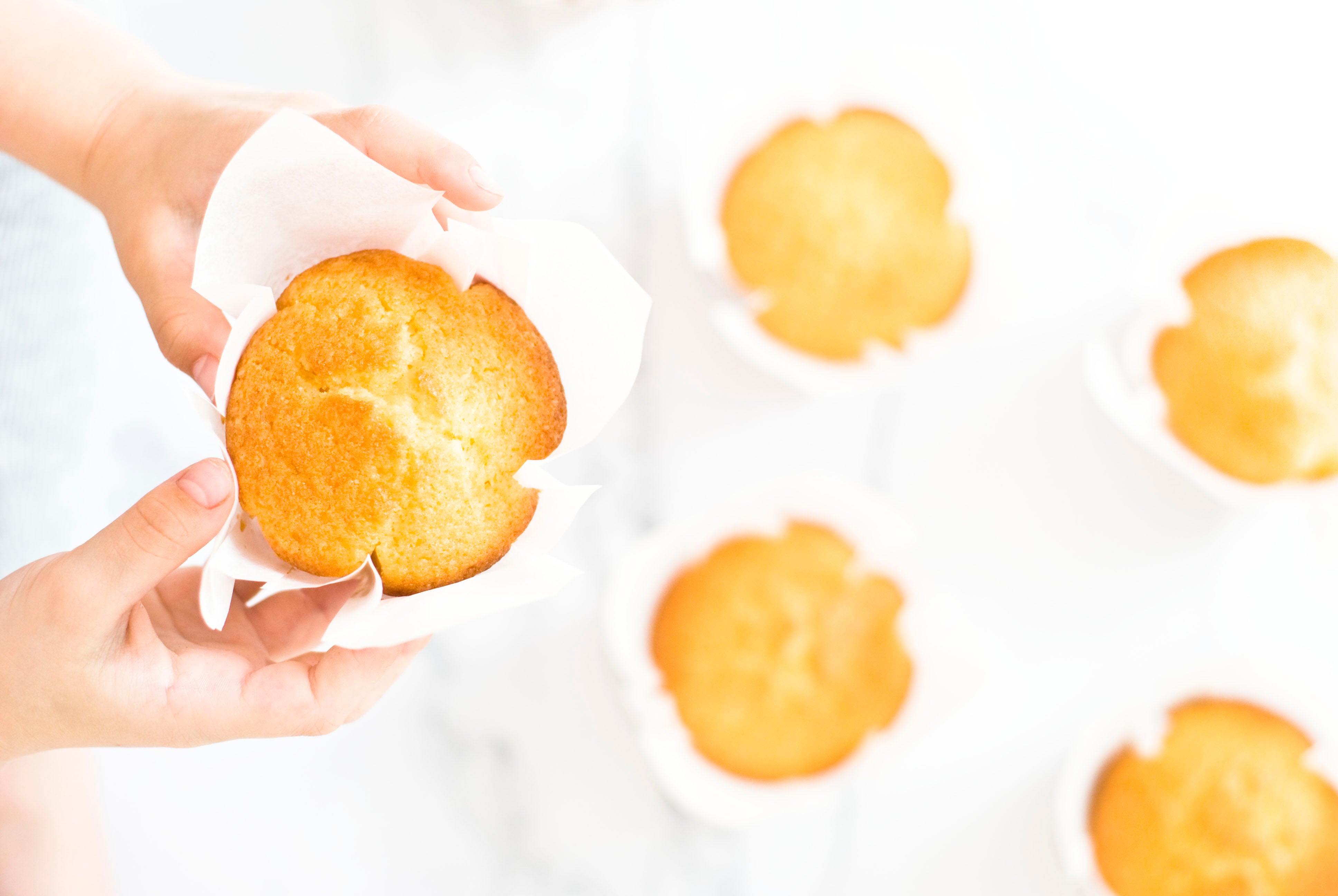 Simple Fluffy Orange Cup Cakes