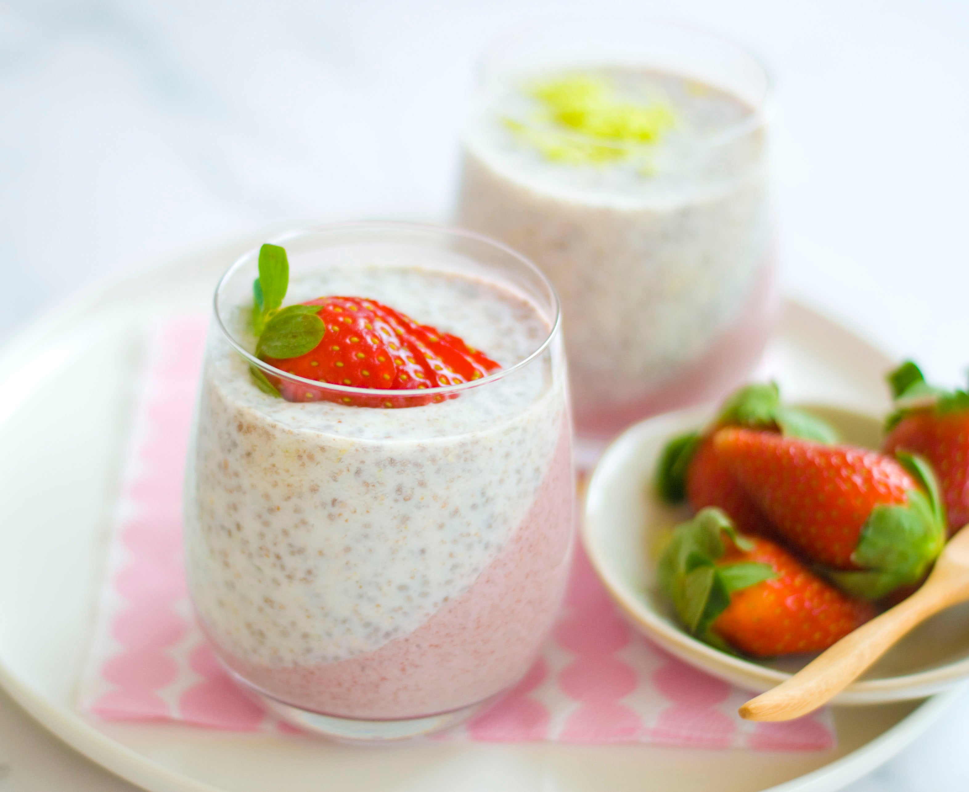 Strawberry and Lime Chia Puddings – Nudie Rudie Lunch Box