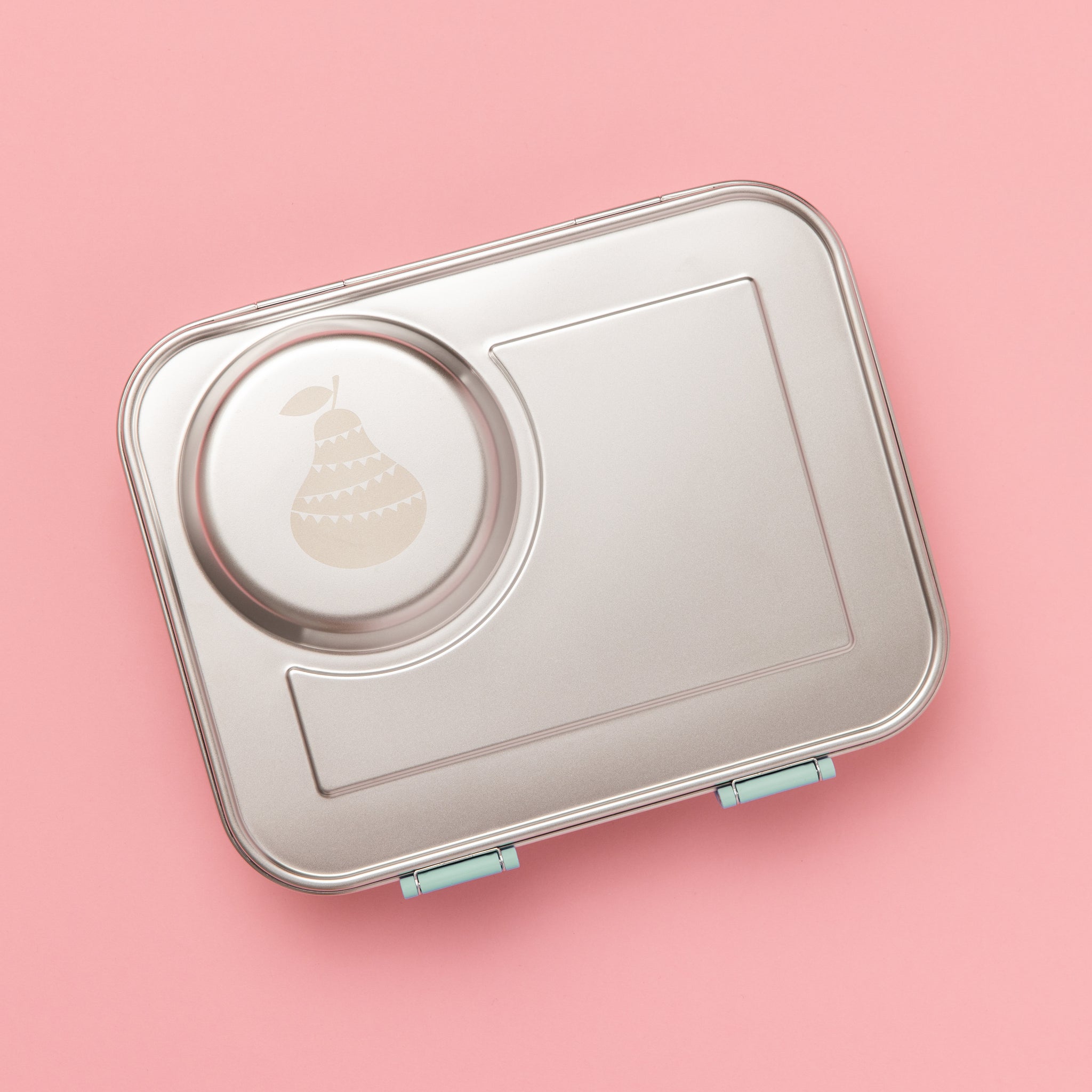 hot n cold hero box with mint clasps shown from above